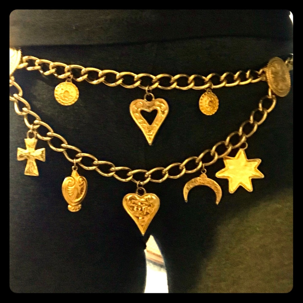 ESCADA 1980s Vintage Gold Chain Charm Belt